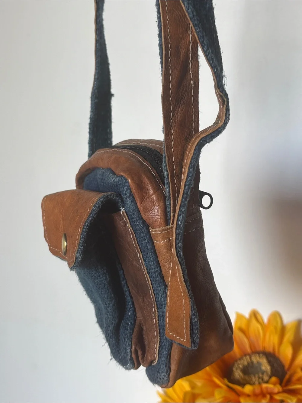 Ganesh Himal Trading Hand Woven Hemp and Leather Crossbody Camera Bag